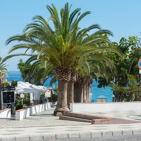 Apartment Cozy Next To The And Center Nerja
