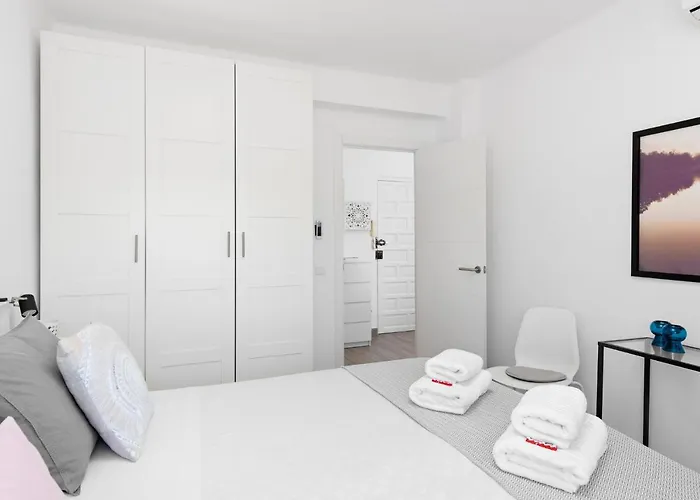 Apartament Cozy Next To The And Center