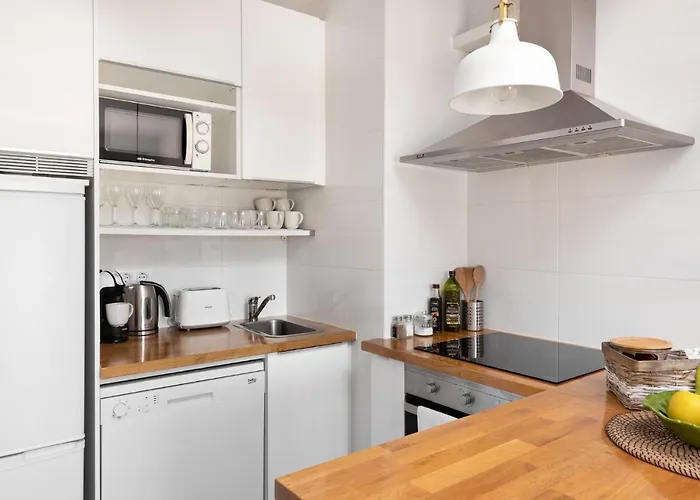 Cozy Next To The And Center