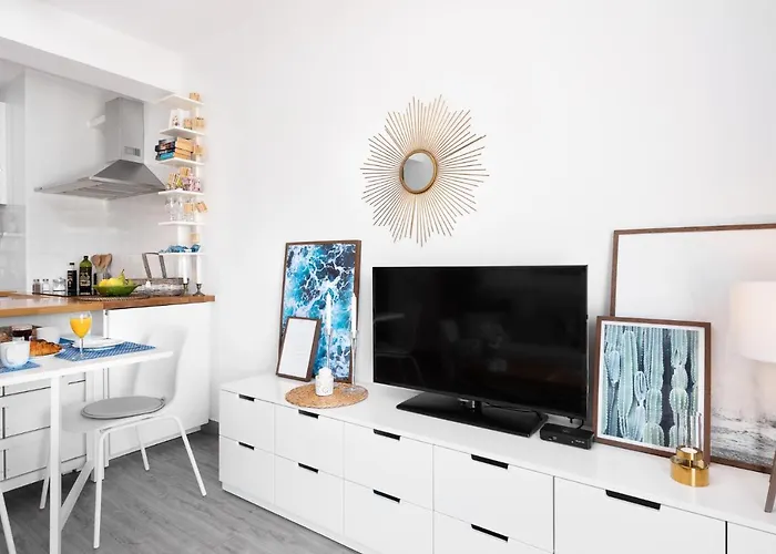 Apartment Cozy Next To The And Center Nerja