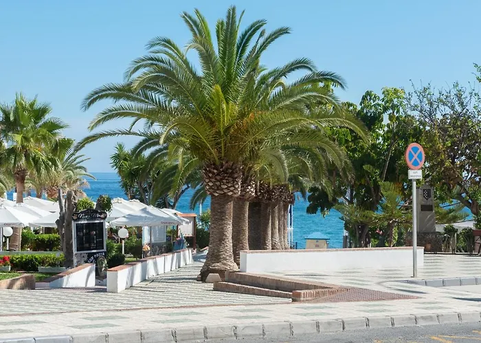 Apartment Cozy Next To The And Center Nerja